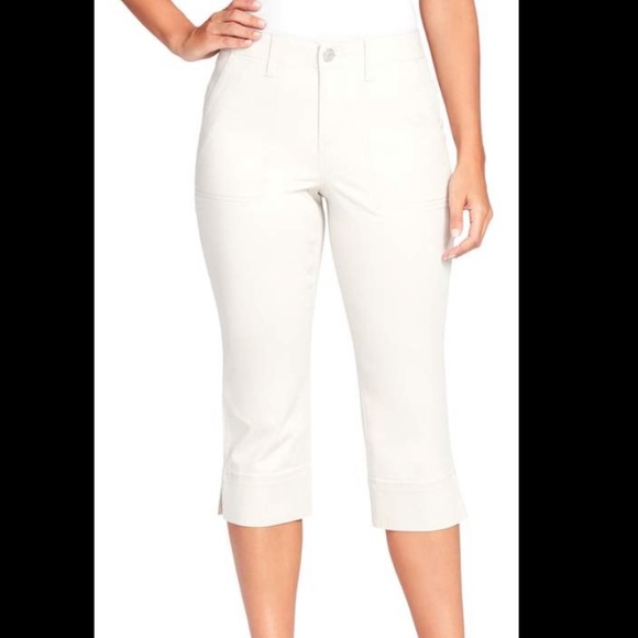 gloria vanderbilt rhea capri